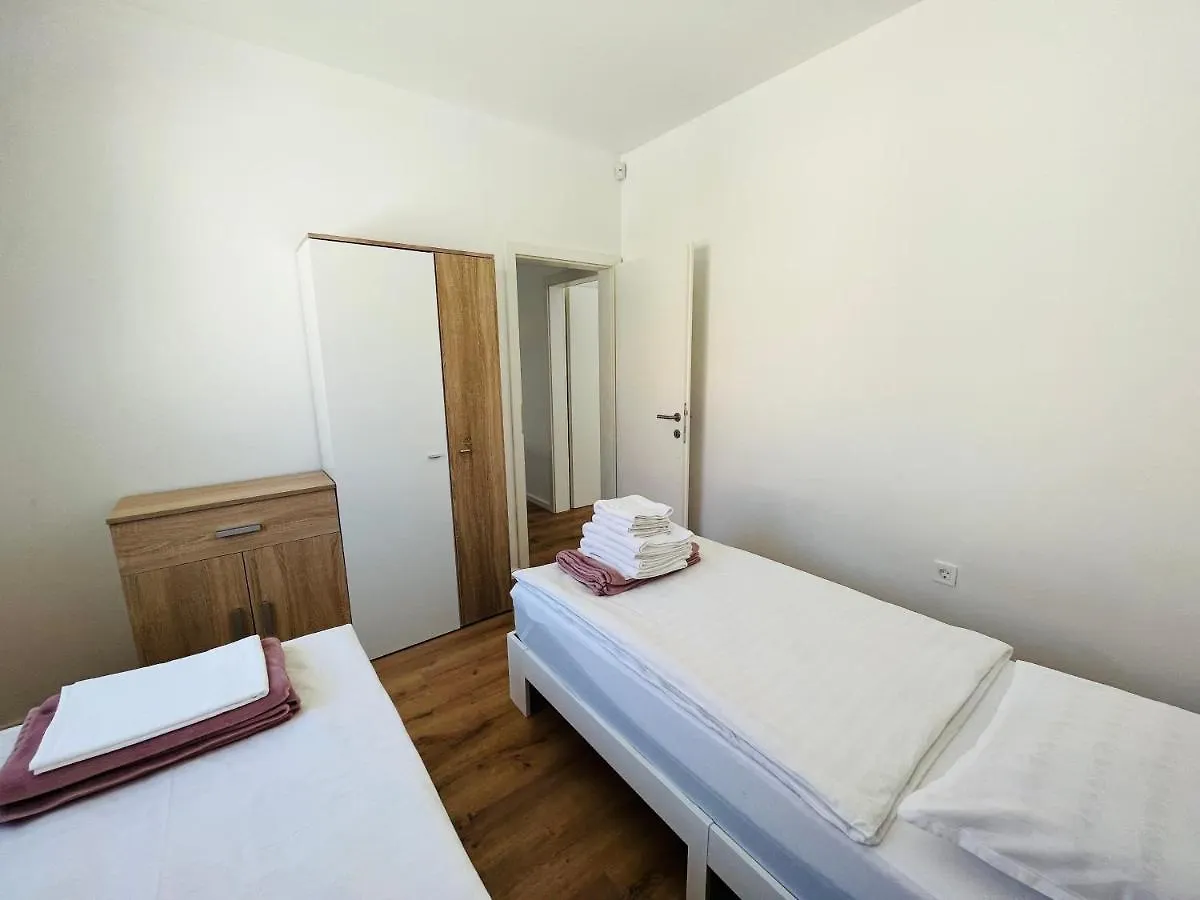Lovely Apartment Vila Zala Kali 0*,