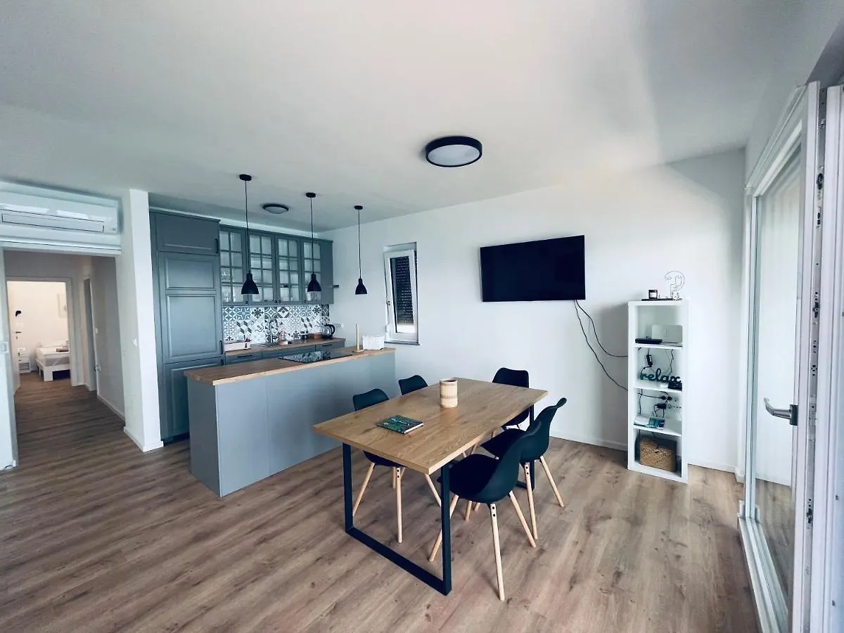 Lovely Apartment Vila Zala Kali